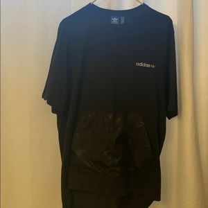 Lrg men’s Adidas Tshirt with front stomach pocket